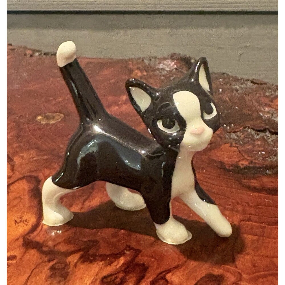 Vintage Hagen Renaker Papa Cat Black and White Mini Figurine